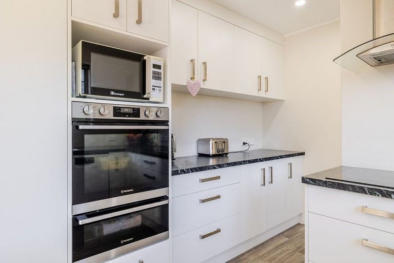 Photo of property in 14 Dewe Avenue, Feilding, 4702