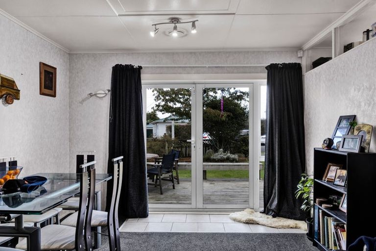 Photo of property in 55 Reid Avenue, Hawera, 4610