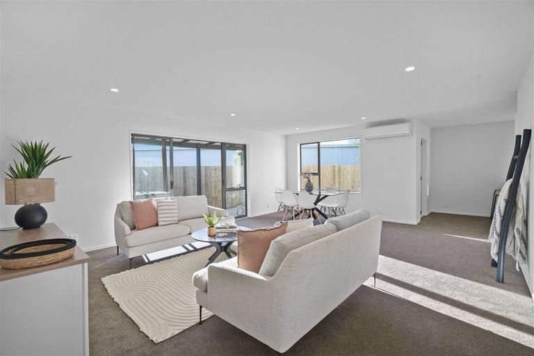 Photo of property in 5 Laura Kent Place, Woolston, Christchurch, 8023