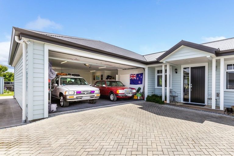 Photo of property in 15 Pukeko Way, Kinloch, Taupo, 3377
