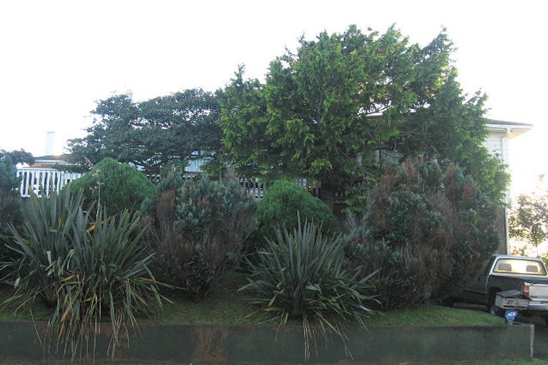 Photo of property in 47 Eatwell Avenue, Paraparaumu Beach, Paraparaumu, 5032