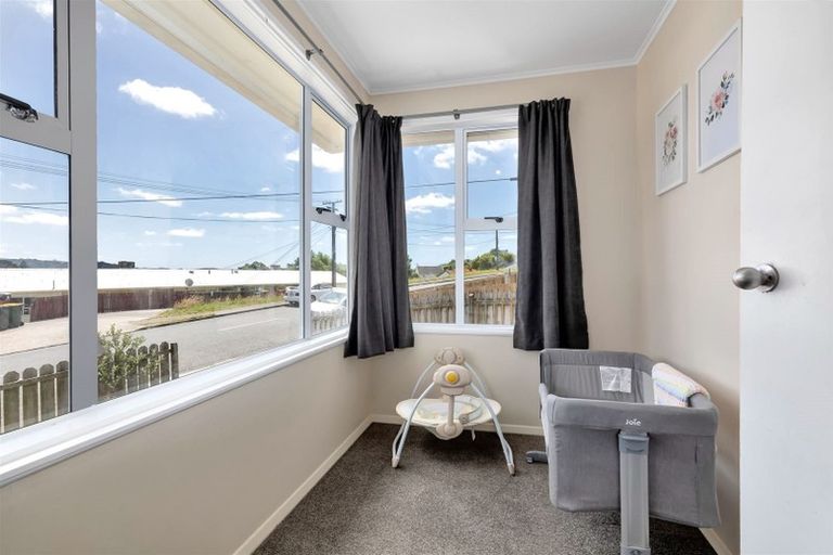 Photo of property in 96 Hampshire Street, Cannons Creek, Porirua, 5024
