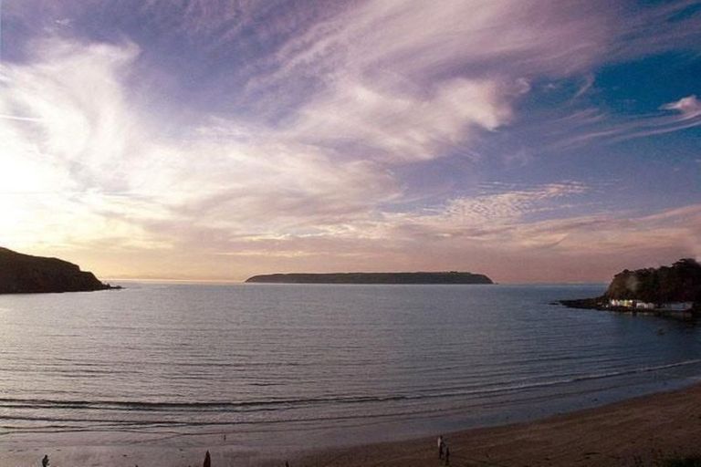 Photo of property in 25a-d Tireti Road, Titahi Bay, Porirua, 5022