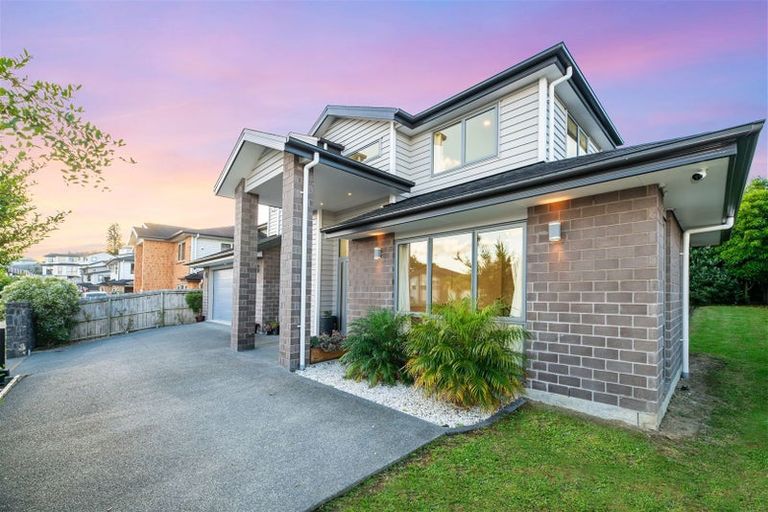 Photo of property in 11 Irongate Avenue, Ranui, Auckland, 0612