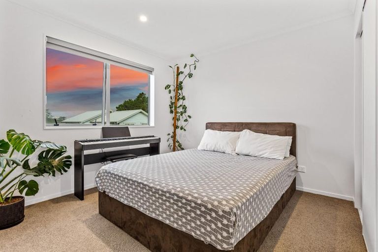 Photo of property in 41 Ambar Ridge Avenue, Massey, Auckland, 0614