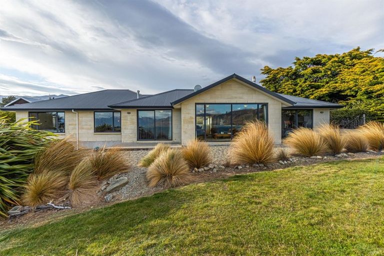 Photo of property in 282 Lakeview Terrace, Lake Hawea, Wanaka, 9382