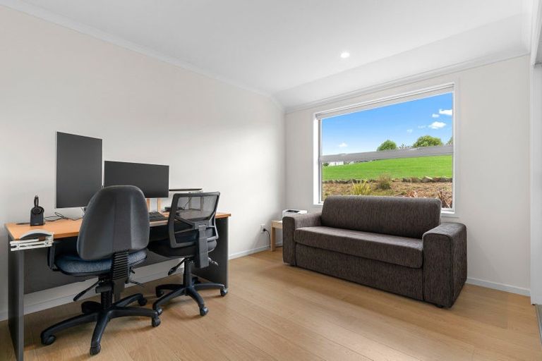 Photo of property in 24 Karakanui Road, Tinopai, Matakohe, 0593