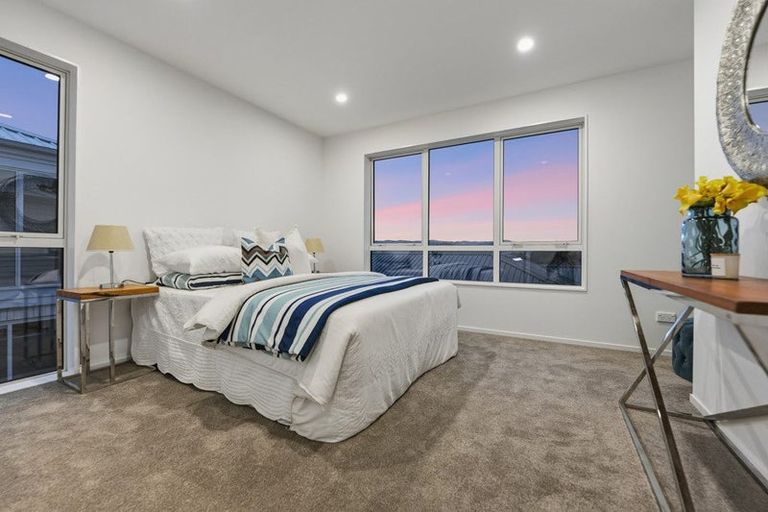 Photo of property in 6a Kaimai Avenue, Massey, 0614