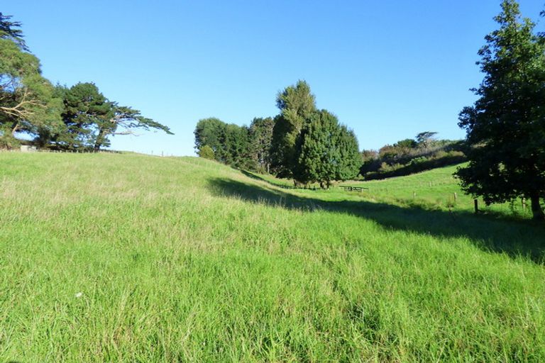 Photo of property in 110 Hall Road, Waiuku, 2681