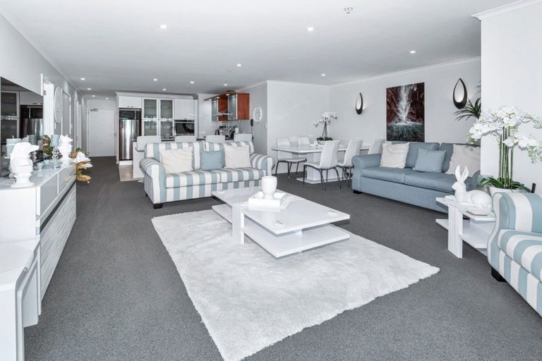 Photo of property in 311/136 Marine Parade, Mount Maunganui, 3116