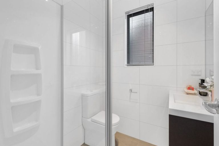 Photo of property in 36 Pepene Avenue, Takanini, 2112