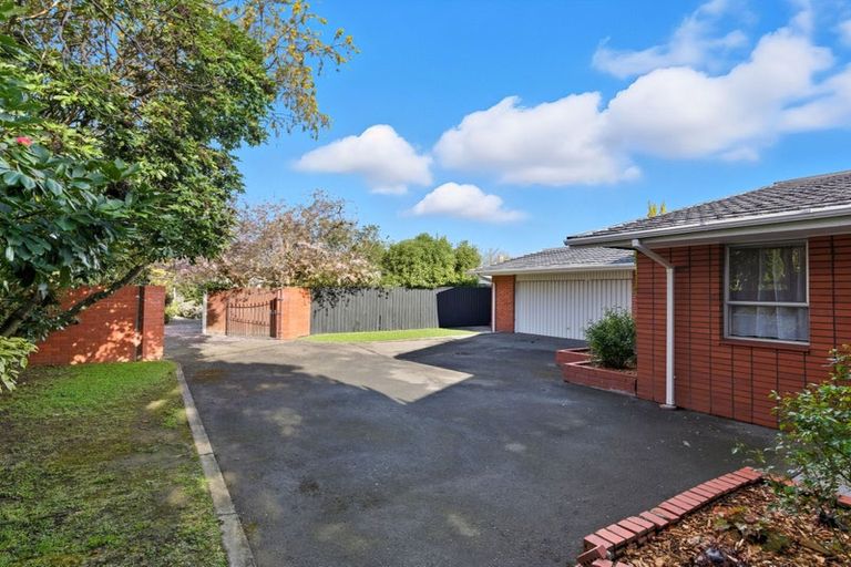 Photo of property in 5c Gilmore Place, Burnside, Christchurch, 8053
