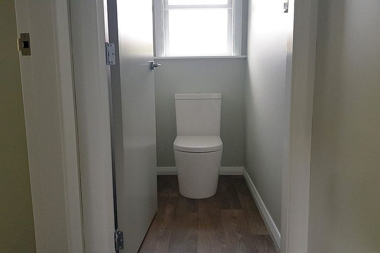 Photo of property in 98 Melbourne Street, South Dunedin, Dunedin, 9012