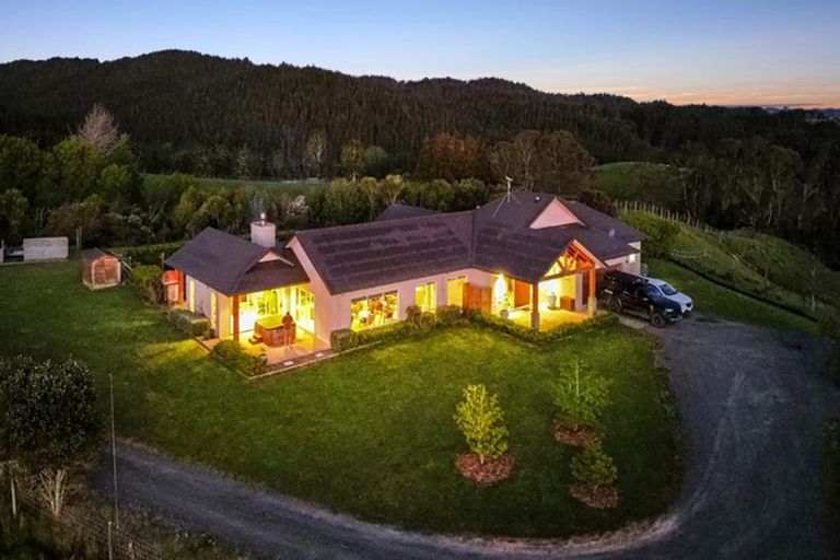 Photo of property in 318 Stoney Creek Road, Kaukapakapa, 0873