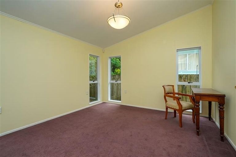 Photo of property in 1/1 Moana Avenue, Bayswater, Auckland, 0622