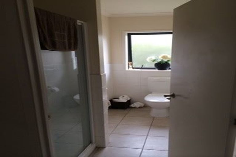 Photo of property in 3/20 The Avenue, Albany, Auckland, 0632