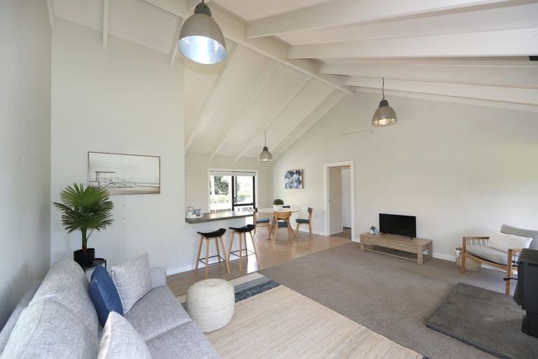 Photo of property in 9 Redwood Place, Te Awanga, 4102