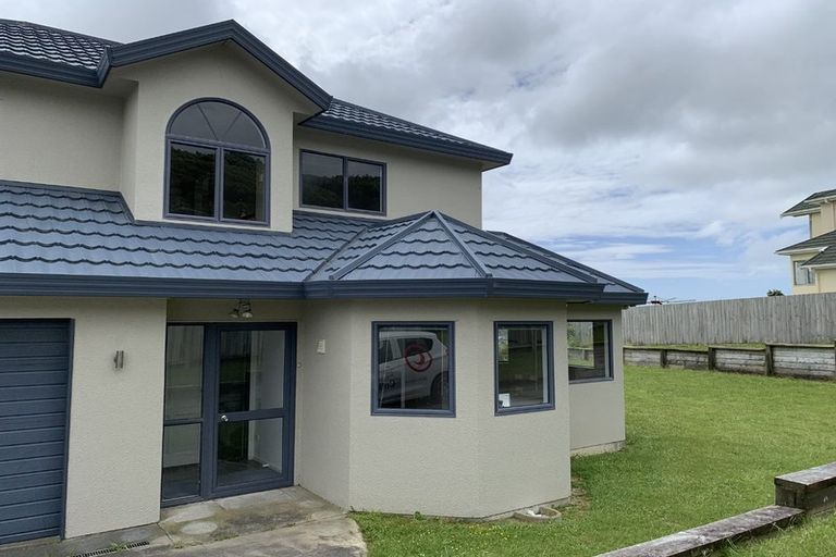 Photo of property in 110 Woodman Drive, Tawa, Wellington, 5028