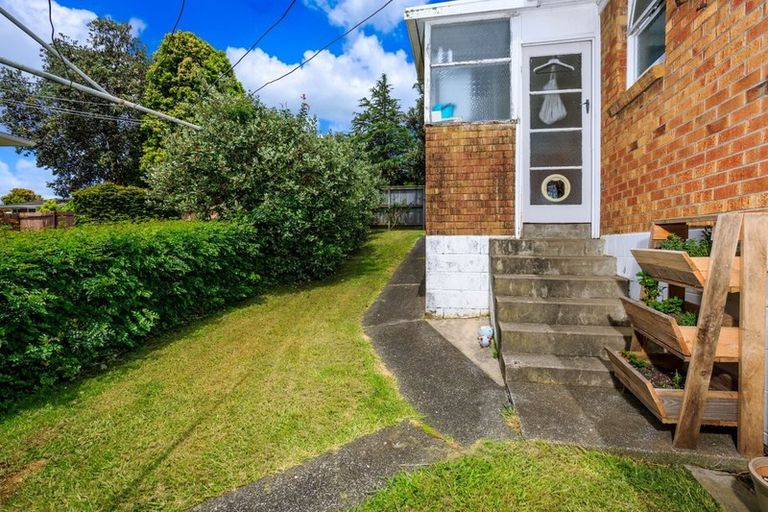 Photo of property in 2/29 Eban Avenue, Hillcrest, Auckland, 0627