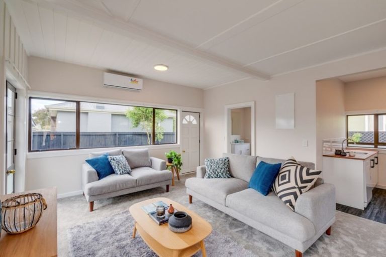 Photo of property in 20 Effingham Street, North New Brighton, Christchurch, 8083