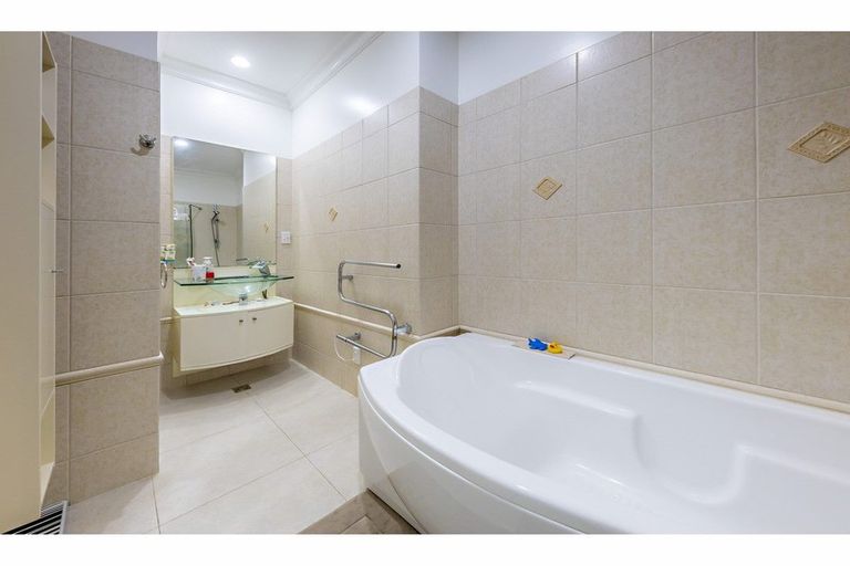 Photo of property in 8/126 Stancombe Road, Flat Bush, Auckland, 2016