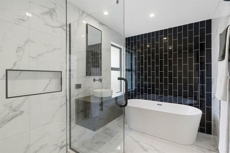 Photo of property in 20a Wai-iti Terrace, Burnside, Christchurch, 8053