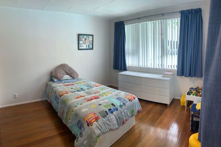 Photo of property in 10 Yeoman Place, Howick, Auckland, 2014
