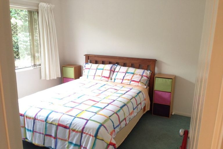 Photo of property in 71 Moyrus Crescent, East Tamaki Heights, Auckland, 2016