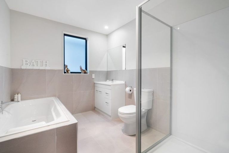 Photo of property in 6 Courage Road, Papakura, 2110