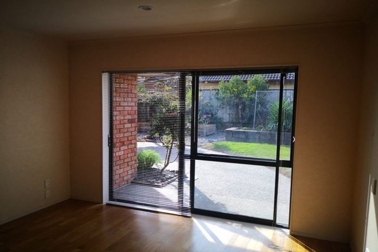 Photo of property in 20 Erne Crescent, East Tamaki, Auckland, 2016