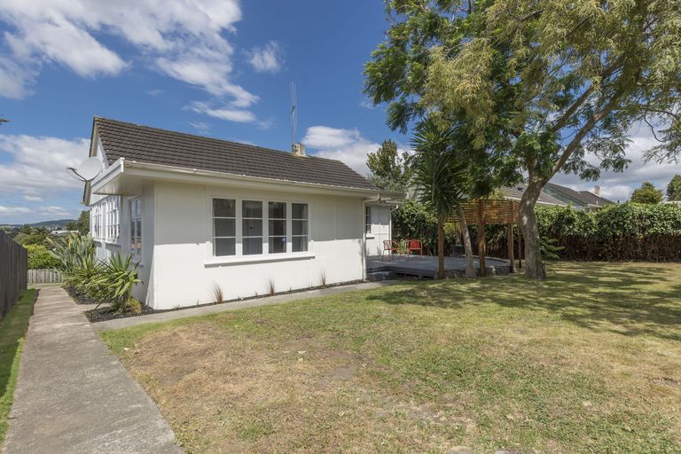 Photo of property in 65 Henderson Crescent, Parkvale, Tauranga, 3112