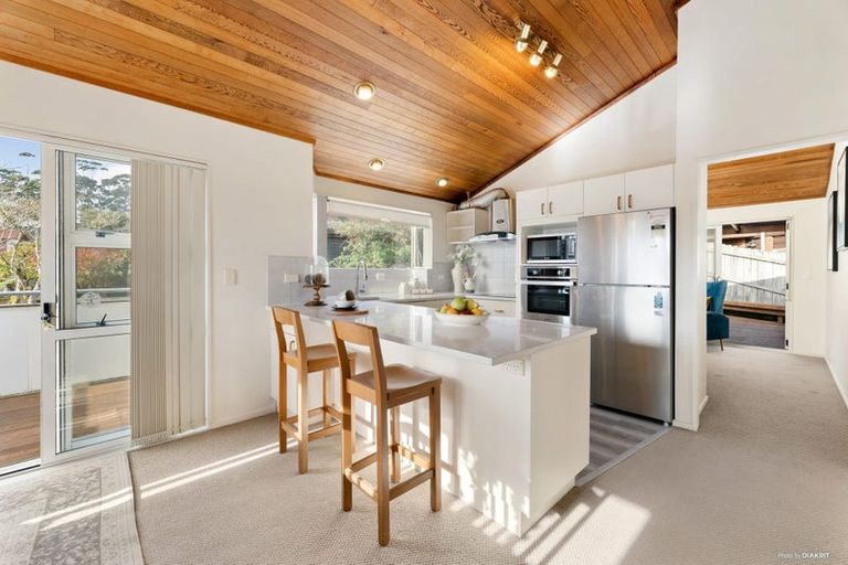 Photo of property in 1/7 Delamare Court, Sunnynook, Auckland, 0632