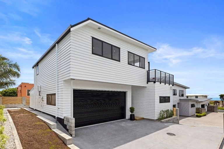 Photo of property in 1020c Papamoa Beach Road, Papamoa Beach, 3118