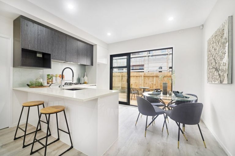 Photo of property in 11c Rountree Place, Conifer Grove, Takanini, 2112