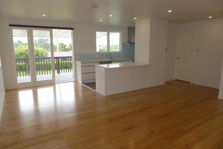 Photo of property in 97 Seymour Road, Sunnyvale, Auckland, 0612