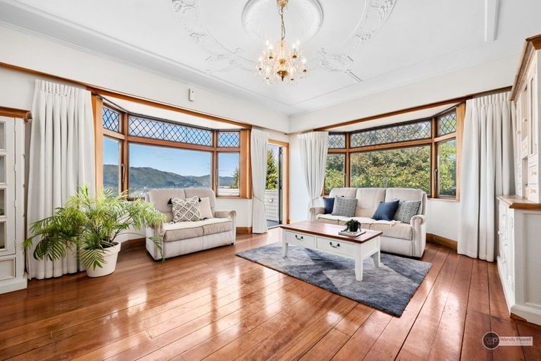 Photo of property in 19 Onehuka Road, Tirohanga, Lower Hutt, 5010