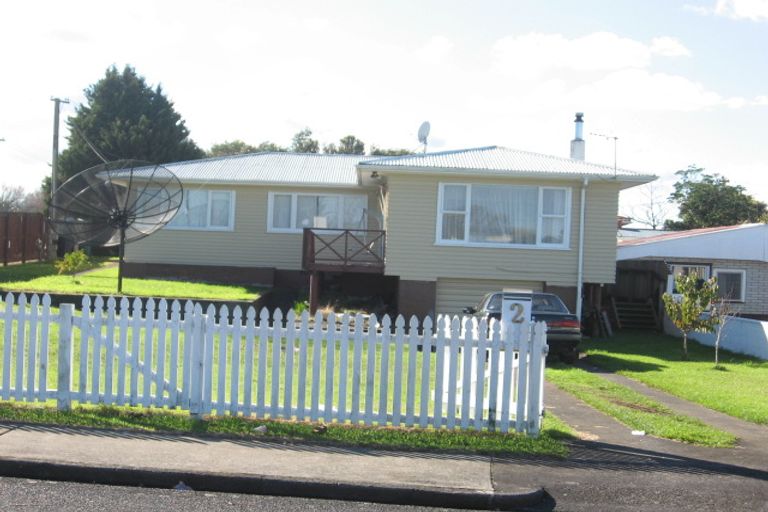 Photo of property in 2 Balfour Road, Manurewa, Auckland, 2102