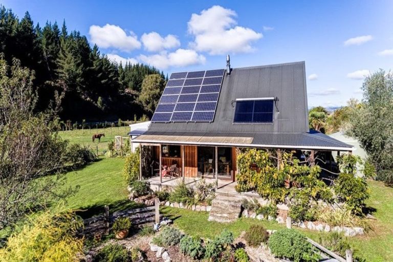 Photo of property in 7 Neudorf Road, Upper Moutere, 7175