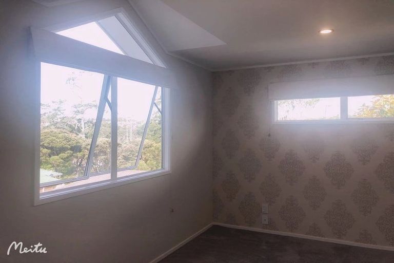 Photo of property in 1/48 Noeleen Street, Glenfield, Auckland, 0629