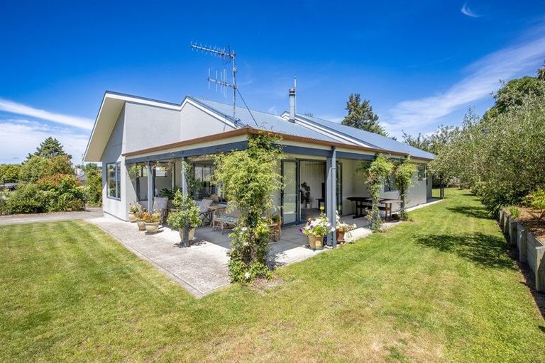 Photo of property in 6 Albert Street, Waipukurau, 4200