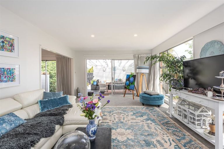 Photo of property in 6 Chilton Drive, Mairehau, Christchurch, 8052