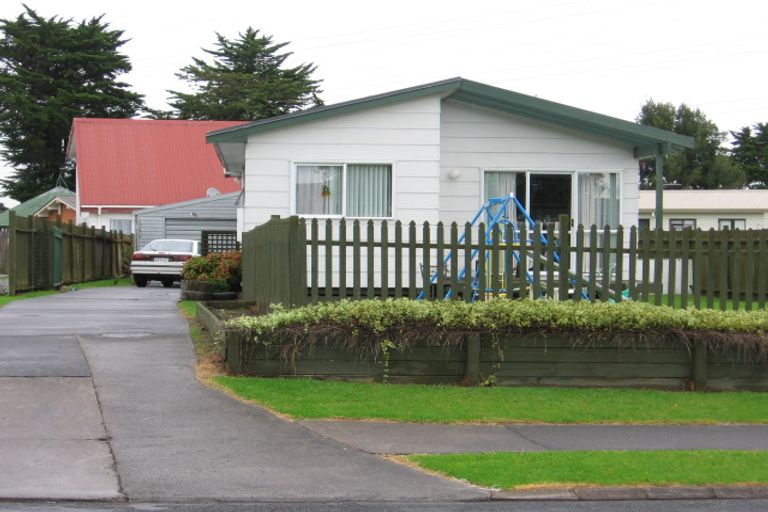 Photo of property in 16 Aurea Avenue, Pakuranga, Auckland, 2010
