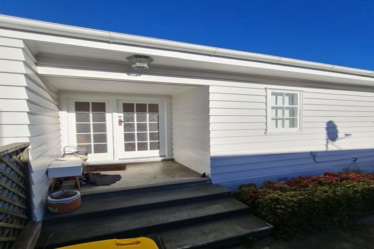 Photo of property in 93 Karori Road, Karori, Wellington, 6012