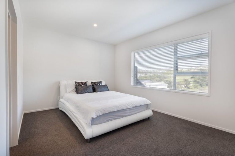 Photo of property in 10 Crompton Avenue, Churton Park, Wellington, 6037