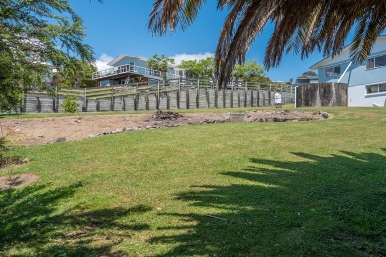 Photo of property in 22 Seaview Road, Cable Bay, 0420