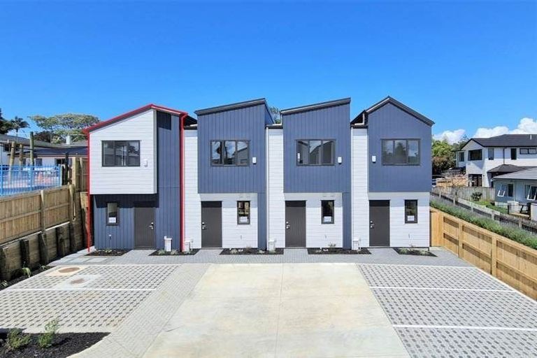 Photo of property in 4/112 Moore Street, Howick, Auckland, 2014