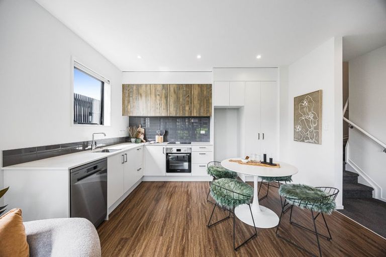 Photo of property in 82 Glidepath Road, Hobsonville, Auckland, 0616