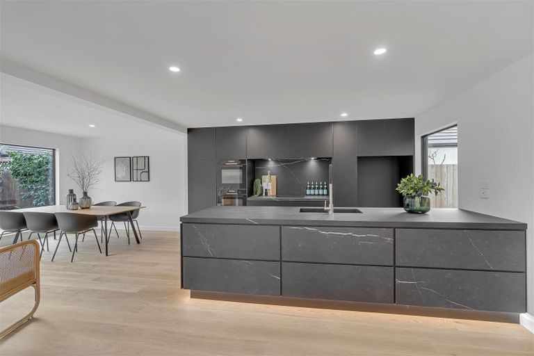 Photo of property in 2/15 Wai-iti Terrace, Burnside, Christchurch, 8053