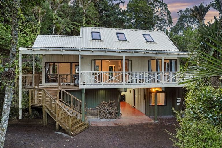 Photo of property in 576c South Titirangi Road, Titirangi, Auckland, 0604