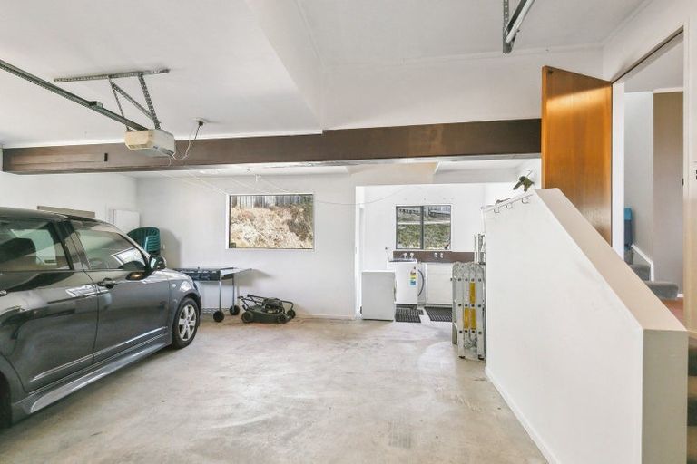 Photo of property in 2 Sirsi Terrace, Broadmeadows, Wellington, 6035